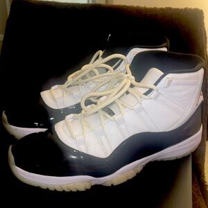 Jordan 11 retro “Gratitude” sz 14